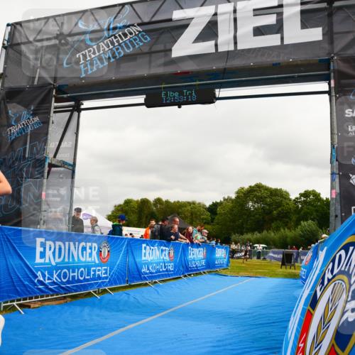 30.08.2026 - Elbe Triathlon Hamburg LAZAROV Photography http://msf.ph/oto/10090479 30.08.2026 12:53:19 Ziel 1731 meine-sportfotos.de