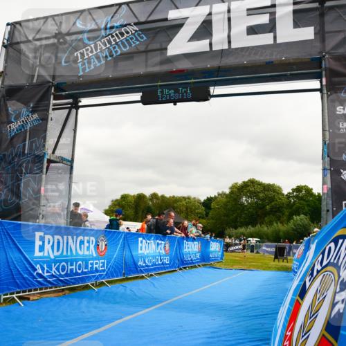 30.08.2026 - Elbe Triathlon Hamburg LAZAROV Photography http://msf.ph/oto/10090480 30.08.2026 12:53:19 Ziel 1731 meine-sportfotos.de