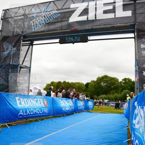 30.08.2026 - Elbe Triathlon Hamburg LAZAROV Photography http://msf.ph/oto/10090498 30.08.2026 12:53:55 Ziel 1761, 1833 meine-sportfotos.de
