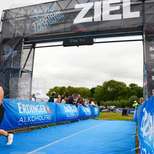 30.08.2026 - Elbe Triathlon Hamburg LAZAROV Photography http://msf.ph/oto/10090505 30.08.2026 12:54:02 Ziel 1761, 1855 meine-sportfotos.de
