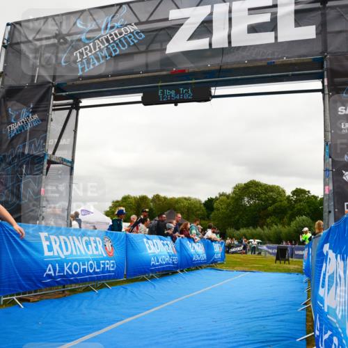 30.08.2026 - Elbe Triathlon Hamburg LAZAROV Photography http://msf.ph/oto/10090506 30.08.2026 12:54:02 Ziel 1761, 1855 meine-sportfotos.de