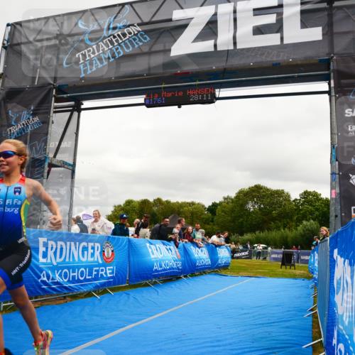 30.08.2026 - Elbe Triathlon Hamburg LAZAROV Photography http://msf.ph/oto/10090510 30.08.2026 12:54:08 Ziel 1855 meine-sportfotos.de