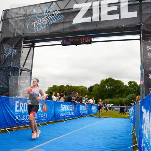 30.08.2026 - Elbe Triathlon Hamburg LAZAROV Photography http://msf.ph/oto/10090514 30.08.2026 12:54:19 Ziel 1758, 1836, 1857, 1864 meine-sportfotos.de