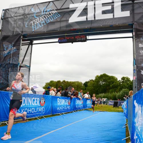 30.08.2026 - Elbe Triathlon Hamburg LAZAROV Photography http://msf.ph/oto/10090515 30.08.2026 12:54:19 Ziel 1758, 1836, 1857, 1864 meine-sportfotos.de