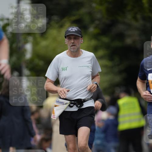 30.08.2026 - Blankeneser Heldenlauf Patografie http://msf.ph/oto/10090529 30.08.2026 12:01:41 Ziel 2065, 2210, 2330, 2646, 2698 meine-sportfotos.de