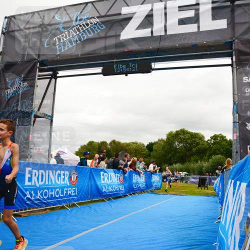 30.08.2026 - Elbe Triathlon Hamburg LAZAROV Photography http://msf.ph/oto/10090530 30.08.2026 12:54:22 Ziel 1758, 1836, 1857, 1864 meine-sportfotos.de