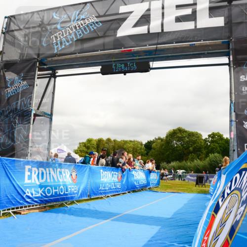 30.08.2026 - Elbe Triathlon Hamburg LAZAROV Photography http://msf.ph/oto/10090561 30.08.2026 12:54:40 Ziel 1839, 1880 meine-sportfotos.de