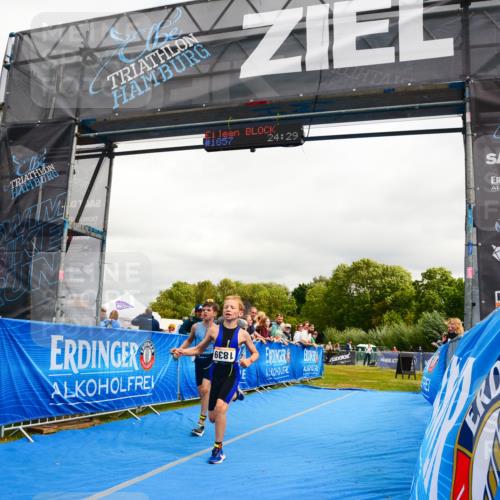 30.08.2026 - Elbe Triathlon Hamburg LAZAROV Photography http://msf.ph/oto/10090585 30.08.2026 12:54:47 Ziel 1839, 1880 meine-sportfotos.de