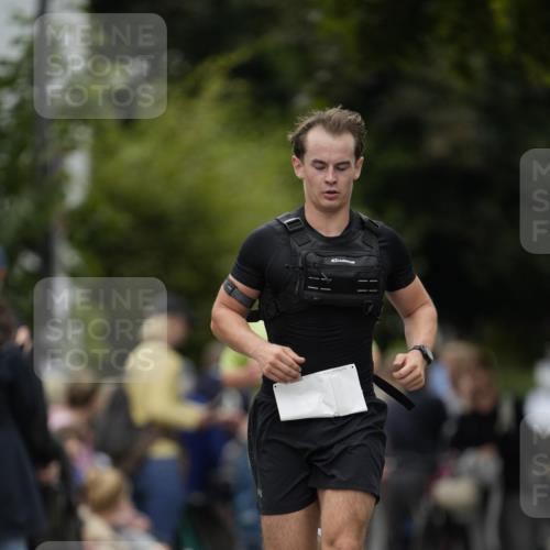 30.08.2026 - Blankeneser Heldenlauf Patografie http://msf.ph/oto/10090590 30.08.2026 12:02:13 Ziel 2326, 2417, 2490, 2775, 4086 meine-sportfotos.de
