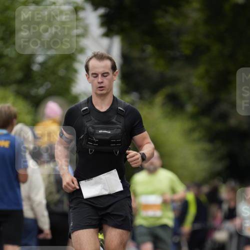 30.08.2026 - Blankeneser Heldenlauf Patografie http://msf.ph/oto/10090597 30.08.2026 12:02:15 Ziel 2417, 2775, 4086 meine-sportfotos.de
