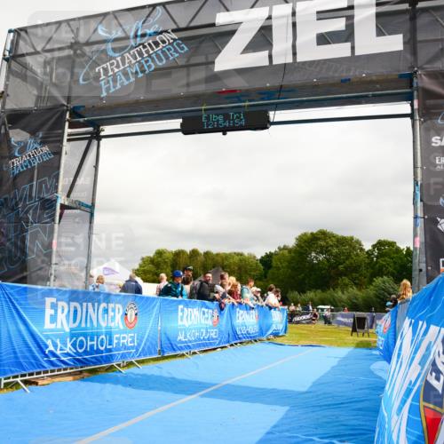 30.08.2026 - Elbe Triathlon Hamburg LAZAROV Photography http://msf.ph/oto/10090610 30.08.2026 12:54:55 Ziel 1851 meine-sportfotos.de