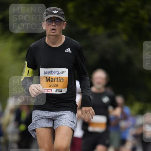 30.08.2026 - Blankeneser Heldenlauf Patografie http://msf.ph/oto/10090611 30.08.2026 12:02:22 Ziel 2029, 2030, 2480, 4086 meine-sportfotos.de