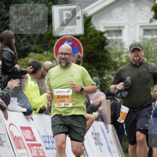 30.08.2026 - Blankeneser Heldenlauf Patografie http://msf.ph/oto/10090613 30.08.2026 12:02:24 Ziel 2029, 2030, 2480 meine-sportfotos.de