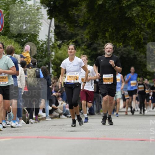 30.08.2026 - Blankeneser Heldenlauf Patografie http://msf.ph/oto/10090621 30.08.2026 12:02:26 Ziel 2029, 2030, 2135, 2227, 2480, 2858 meine-sportfotos.de