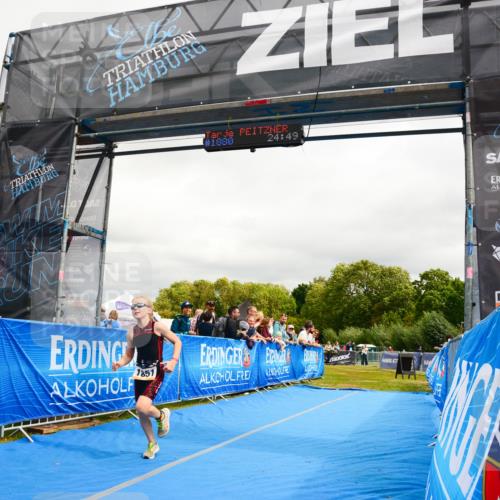 30.08.2026 - Elbe Triathlon Hamburg LAZAROV Photography http://msf.ph/oto/10090627 30.08.2026 12:55:03 Ziel 1851 meine-sportfotos.de