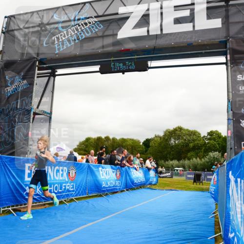 30.08.2026 - Elbe Triathlon Hamburg LAZAROV Photography http://msf.ph/oto/10090689 30.08.2026 12:55:41 Ziel 1840, 1844 meine-sportfotos.de