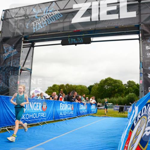 30.08.2026 - Elbe Triathlon Hamburg LAZAROV Photography http://msf.ph/oto/10090702 30.08.2026 12:56:03 Ziel 1809, 1871 meine-sportfotos.de