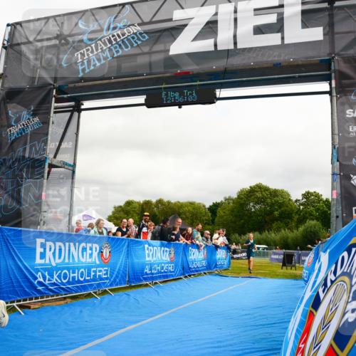 30.08.2026 - Elbe Triathlon Hamburg LAZAROV Photography http://msf.ph/oto/10090706 30.08.2026 12:56:04 Ziel 1809, 1871 meine-sportfotos.de
