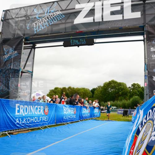 30.08.2026 - Elbe Triathlon Hamburg LAZAROV Photography http://msf.ph/oto/10090707 30.08.2026 12:56:04 Ziel 1809, 1871 meine-sportfotos.de