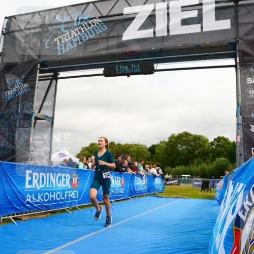 30.08.2026 - Elbe Triathlon Hamburg LAZAROV Photography http://msf.ph/oto/10090711 30.08.2026 12:56:07 Ziel 1809 meine-sportfotos.de