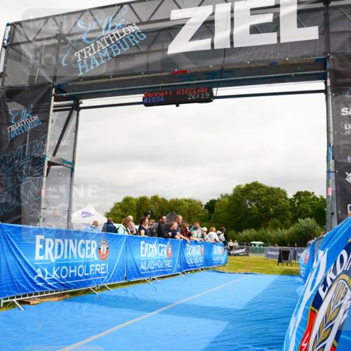 30.08.2026 - Elbe Triathlon Hamburg LAZAROV Photography http://msf.ph/oto/10090753 30.08.2026 12:56:37 Ziel  meine-sportfotos.de