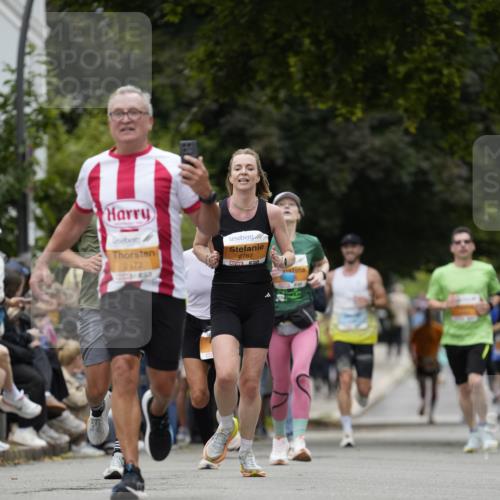 30.08.2026 - Blankeneser Heldenlauf Patografie http://msf.ph/oto/10090754 30.08.2026 12:03:29 Ziel 2172, 2457, 2552, 2653, 2767, 2768, 2872 meine-sportfotos.de