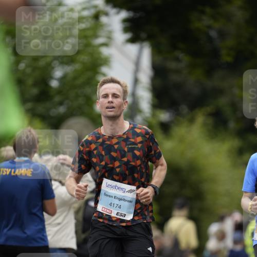 30.08.2026 - Blankeneser Heldenlauf Patografie http://msf.ph/oto/10090782 30.08.2026 12:03:44 Ziel 2444, 2460, 2682, 4174, 4185 meine-sportfotos.de