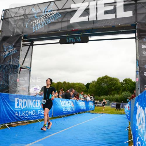 30.08.2026 - Elbe Triathlon Hamburg LAZAROV Photography http://msf.ph/oto/10090787 30.08.2026 12:56:59 Ziel 1608, 1832, 1858 meine-sportfotos.de