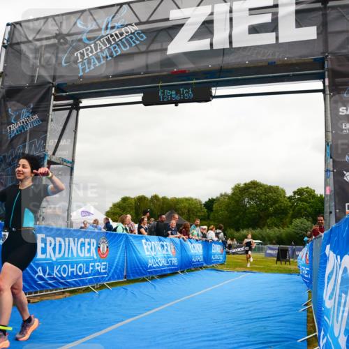 30.08.2026 - Elbe Triathlon Hamburg LAZAROV Photography http://msf.ph/oto/10090794 30.08.2026 12:56:59 Ziel 1608, 1832, 1858 meine-sportfotos.de