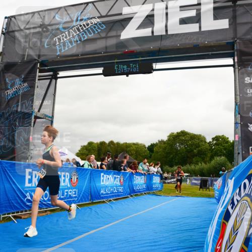 30.08.2026 - Elbe Triathlon Hamburg LAZAROV Photography http://msf.ph/oto/10090803 30.08.2026 12:57:03 Ziel 1608, 1832, 1858 meine-sportfotos.de