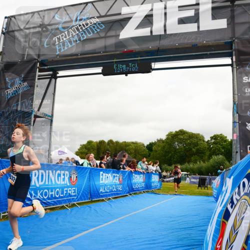30.08.2026 - Elbe Triathlon Hamburg LAZAROV Photography http://msf.ph/oto/10090805 30.08.2026 12:57:03 Ziel 1608, 1832, 1858 meine-sportfotos.de