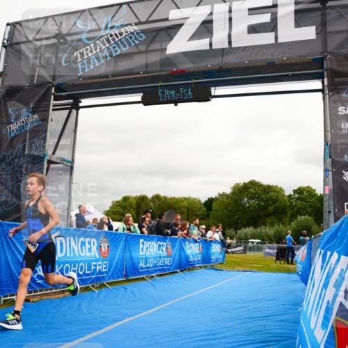 30.08.2026 - Elbe Triathlon Hamburg LAZAROV Photography http://msf.ph/oto/10090830 30.08.2026 12:57:26 Ziel 1849, 1853 meine-sportfotos.de
