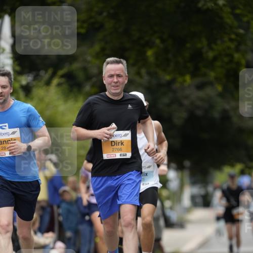 30.08.2026 - Blankeneser Heldenlauf Patografie http://msf.ph/oto/10090841 30.08.2026 12:04:22 Ziel 2285, 2683, 2766, 2811, 4125 meine-sportfotos.de