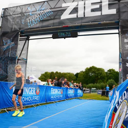 30.08.2026 - Elbe Triathlon Hamburg LAZAROV Photography http://msf.ph/oto/10090844 30.08.2026 12:57:44 Ziel 1792 meine-sportfotos.de