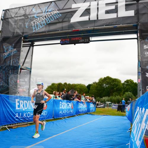30.08.2026 - Elbe Triathlon Hamburg LAZAROV Photography http://msf.ph/oto/10090853 30.08.2026 12:57:59 Ziel 1776 meine-sportfotos.de