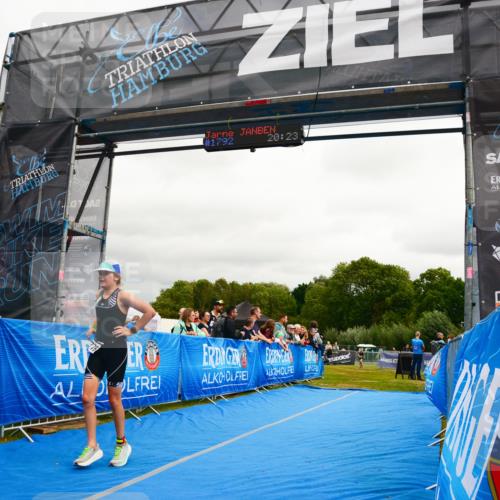 30.08.2026 - Elbe Triathlon Hamburg LAZAROV Photography http://msf.ph/oto/10090855 30.08.2026 12:57:59 Ziel 1776 meine-sportfotos.de