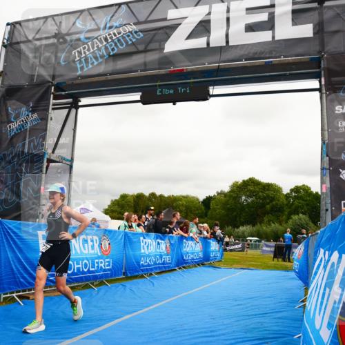 30.08.2026 - Elbe Triathlon Hamburg LAZAROV Photography http://msf.ph/oto/10090856 30.08.2026 12:58:00 Ziel 1776 meine-sportfotos.de