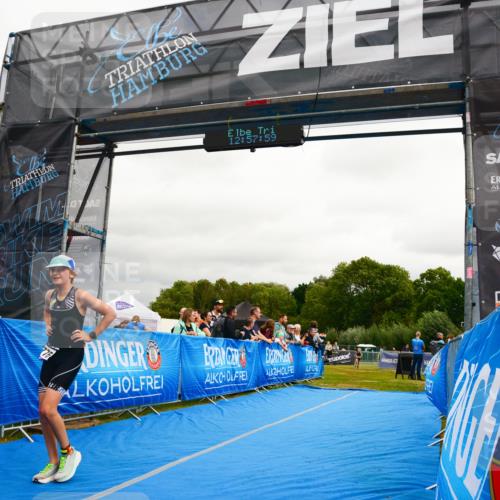 30.08.2026 - Elbe Triathlon Hamburg LAZAROV Photography http://msf.ph/oto/10090859 30.08.2026 12:58:00 Ziel 1776 meine-sportfotos.de