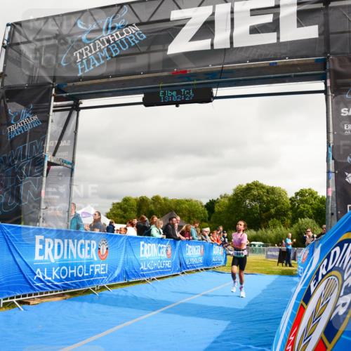 30.08.2026 - Elbe Triathlon Hamburg LAZAROV Photography http://msf.ph/oto/10090867 30.08.2026 13:02:28 Ziel 1797, 1820, 1889 meine-sportfotos.de