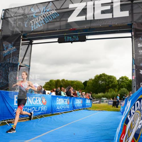 30.08.2026 - Elbe Triathlon Hamburg LAZAROV Photography http://msf.ph/oto/10090889 30.08.2026 13:02:31 Ziel 1820, 1889 meine-sportfotos.de