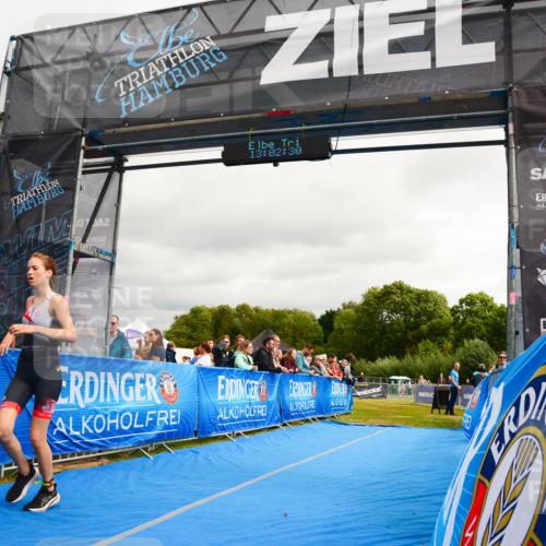 30.08.2026 - Elbe Triathlon Hamburg LAZAROV Photography http://msf.ph/oto/10090891 30.08.2026 13:02:31 Ziel 1820, 1889 meine-sportfotos.de