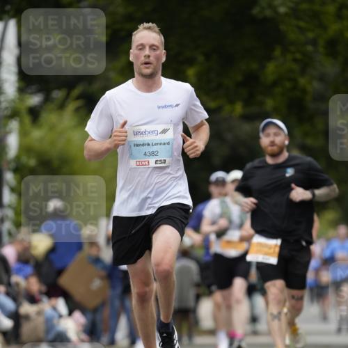 30.08.2026 - Blankeneser Heldenlauf Patografie http://msf.ph/oto/10090892 30.08.2026 12:04:58 Ziel 2039, 2471, 2640, 4382 meine-sportfotos.de