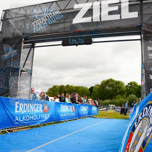 30.08.2026 - Elbe Triathlon Hamburg LAZAROV Photography http://msf.ph/oto/10090895 30.08.2026 13:02:32 Ziel 1820, 1889 meine-sportfotos.de