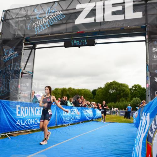 30.08.2026 - Elbe Triathlon Hamburg LAZAROV Photography http://msf.ph/oto/10090916 30.08.2026 13:03:11 Ziel 1808, 1883 meine-sportfotos.de