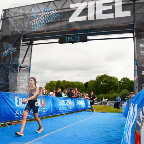 30.08.2026 - Elbe Triathlon Hamburg LAZAROV Photography http://msf.ph/oto/10090920 30.08.2026 13:03:11 Ziel 1808, 1883 meine-sportfotos.de