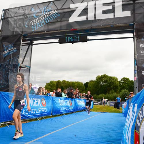 30.08.2026 - Elbe Triathlon Hamburg LAZAROV Photography http://msf.ph/oto/10090924 30.08.2026 13:03:11 Ziel 1808, 1883 meine-sportfotos.de