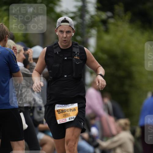 30.08.2026 - Blankeneser Heldenlauf Patografie http://msf.ph/oto/10090998 30.08.2026 12:07:06 Ziel 2123, 2124, 2857 meine-sportfotos.de