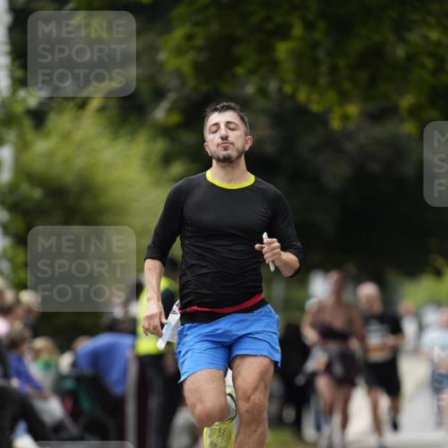 30.08.2026 - Blankeneser Heldenlauf Patografie http://msf.ph/oto/10091063 30.08.2026 12:08:57 Ziel 2304, 2464, 2637, 4476 meine-sportfotos.de