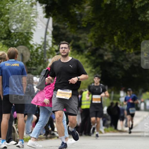 30.08.2026 - Blankeneser Heldenlauf Patografie http://msf.ph/oto/10091085 30.08.2026 12:09:26 Ziel 2036, 2055, 2076, 2077, 2157, 2422 meine-sportfotos.de