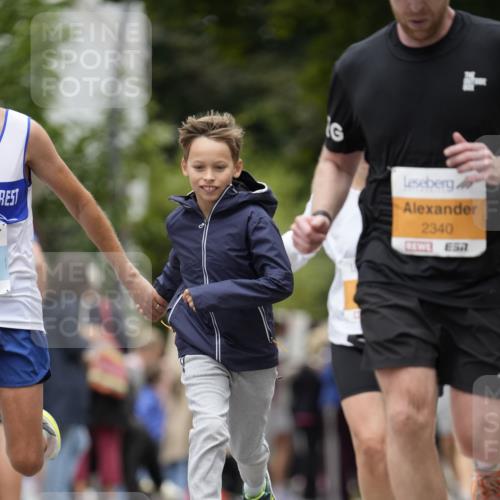 30.08.2026 - Blankeneser Heldenlauf Patografie http://msf.ph/oto/10091100 30.08.2026 12:09:42 Ziel 2096, 2340, 2788, 4259, 4473 meine-sportfotos.de